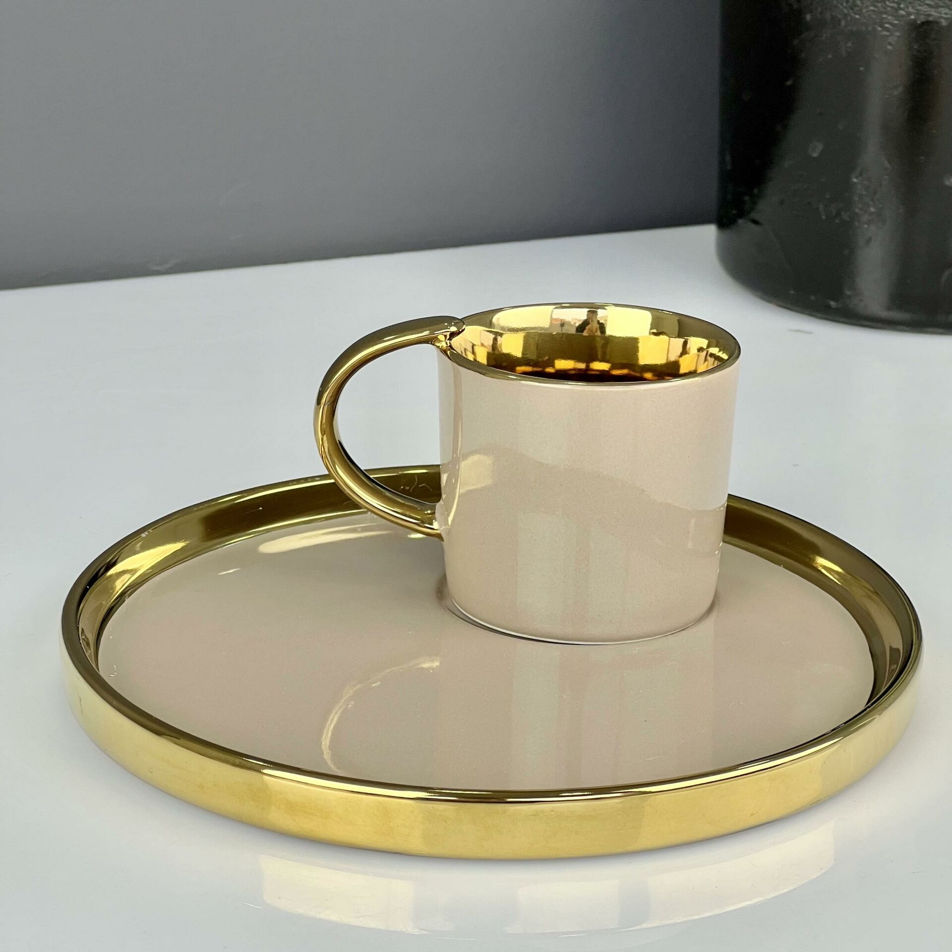 Ares Sunum Tabaklı Tek Fincan Bej