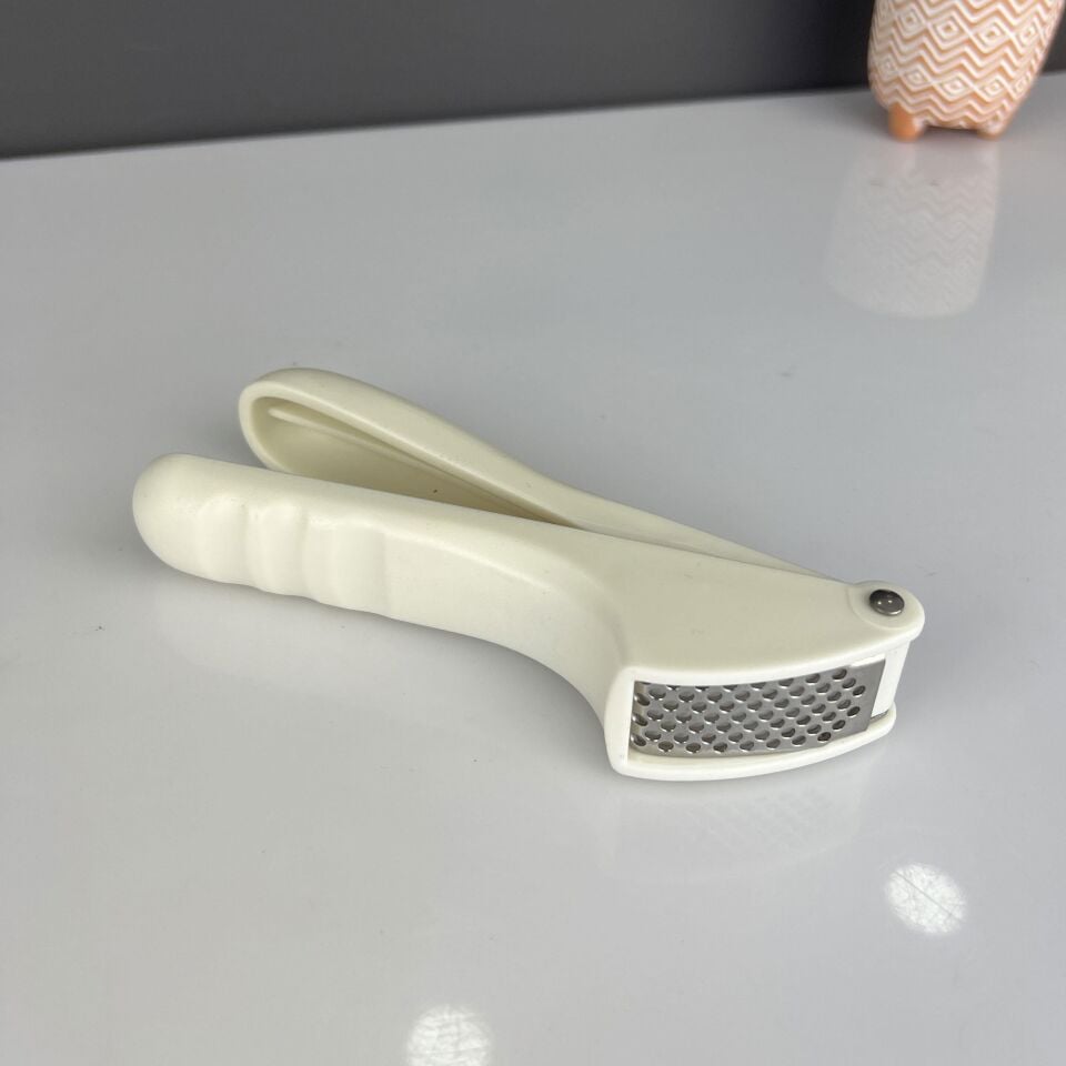 Seri Sonu 136 Sarımsak Ezici Krem